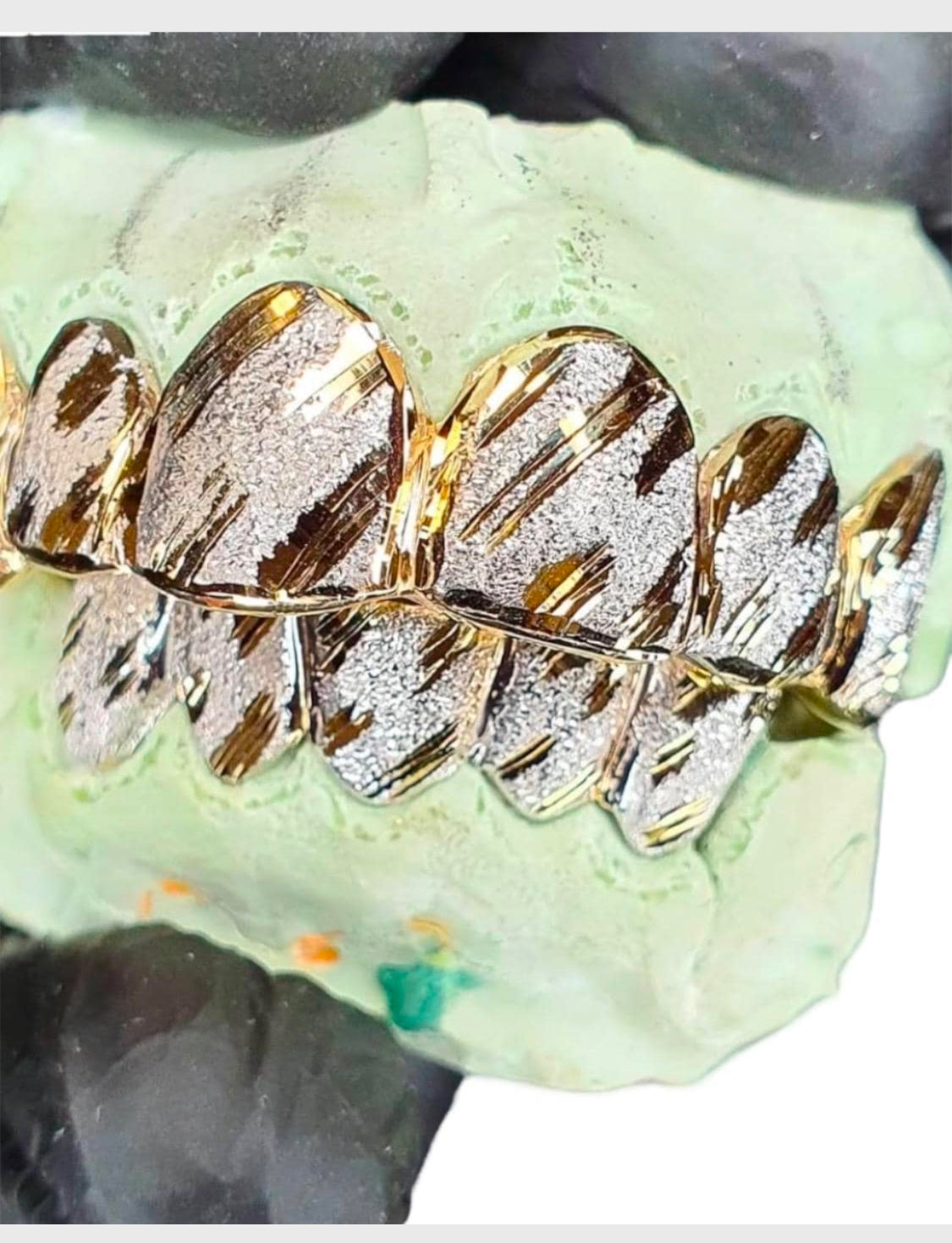 Diamond Dust Diamond cut custom gold Or 925 Grillz - GRILLZSTATION