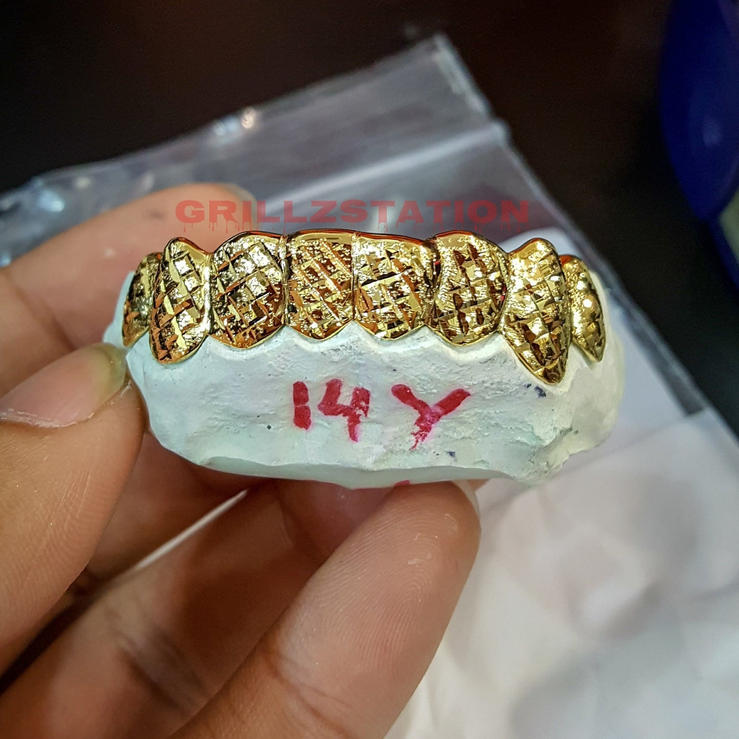 Diamond Dust Diamond Cut Custom Grillz - GRILLZSTATION