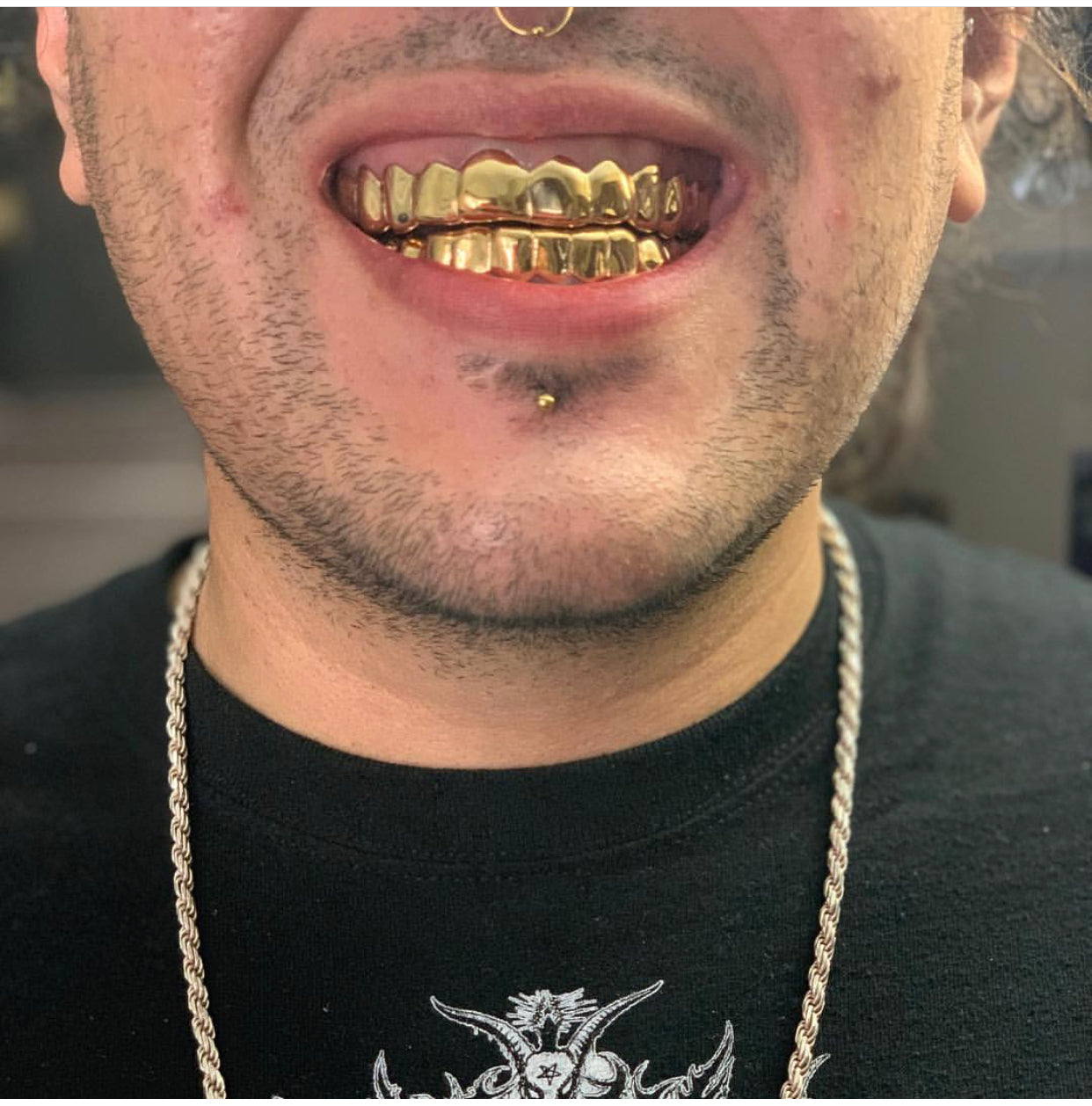 Solid Gold Grillz Made to Order, Custom Fitted Teeth Grillz - GRILLZSTATION 