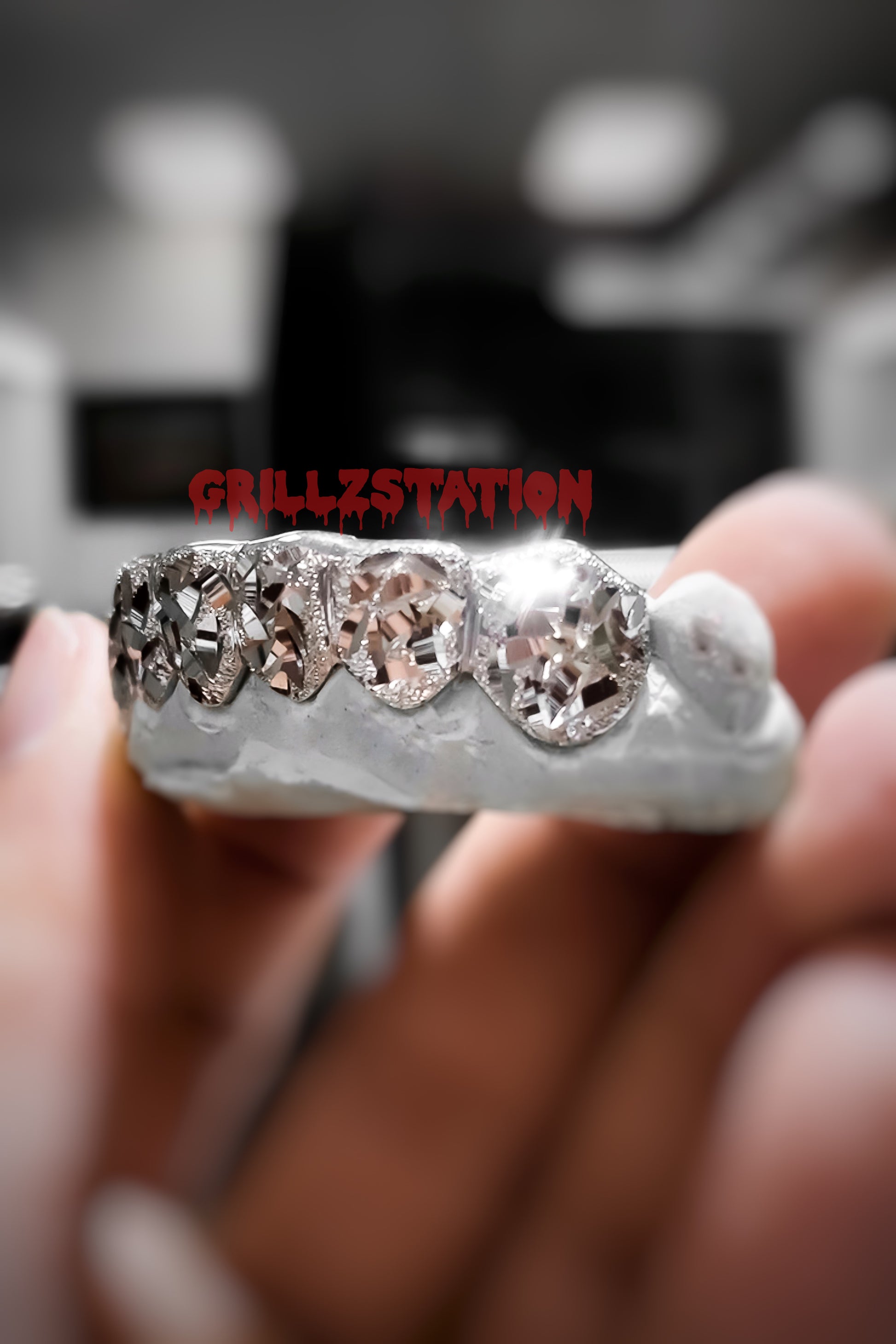 Mirror Cut Diamond Dust Custom Grillz - GRILLZSTATION 