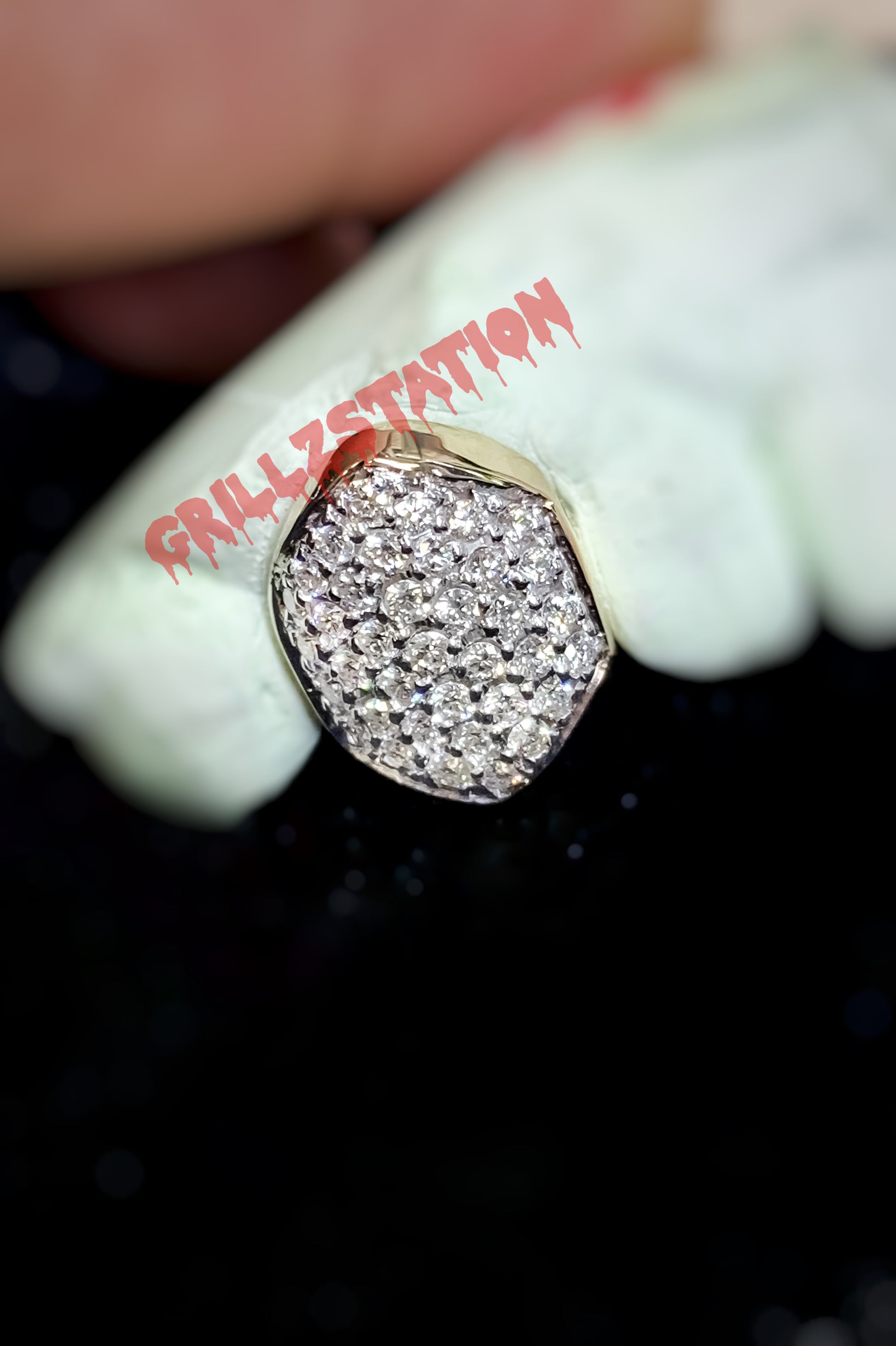 2 DIAMOND TEETH GRILLZ / Zig Zag REAL Diamond setting ( handset ) - GRILLZSTATION 